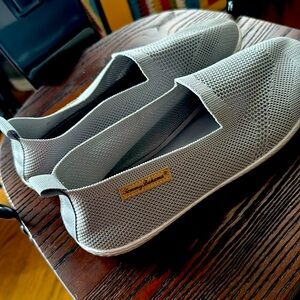 Tommy Bahama “woven” slip ons
